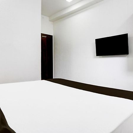Super Hotel O Vip Road Formerly Hotel Lotus 수라트 외부 사진