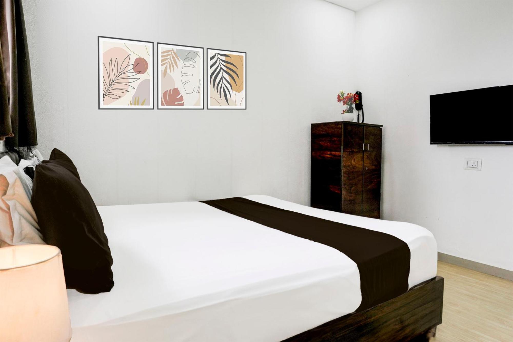 Super Hotel O Vip Road Formerly Hotel Lotus 수라트 외부 사진