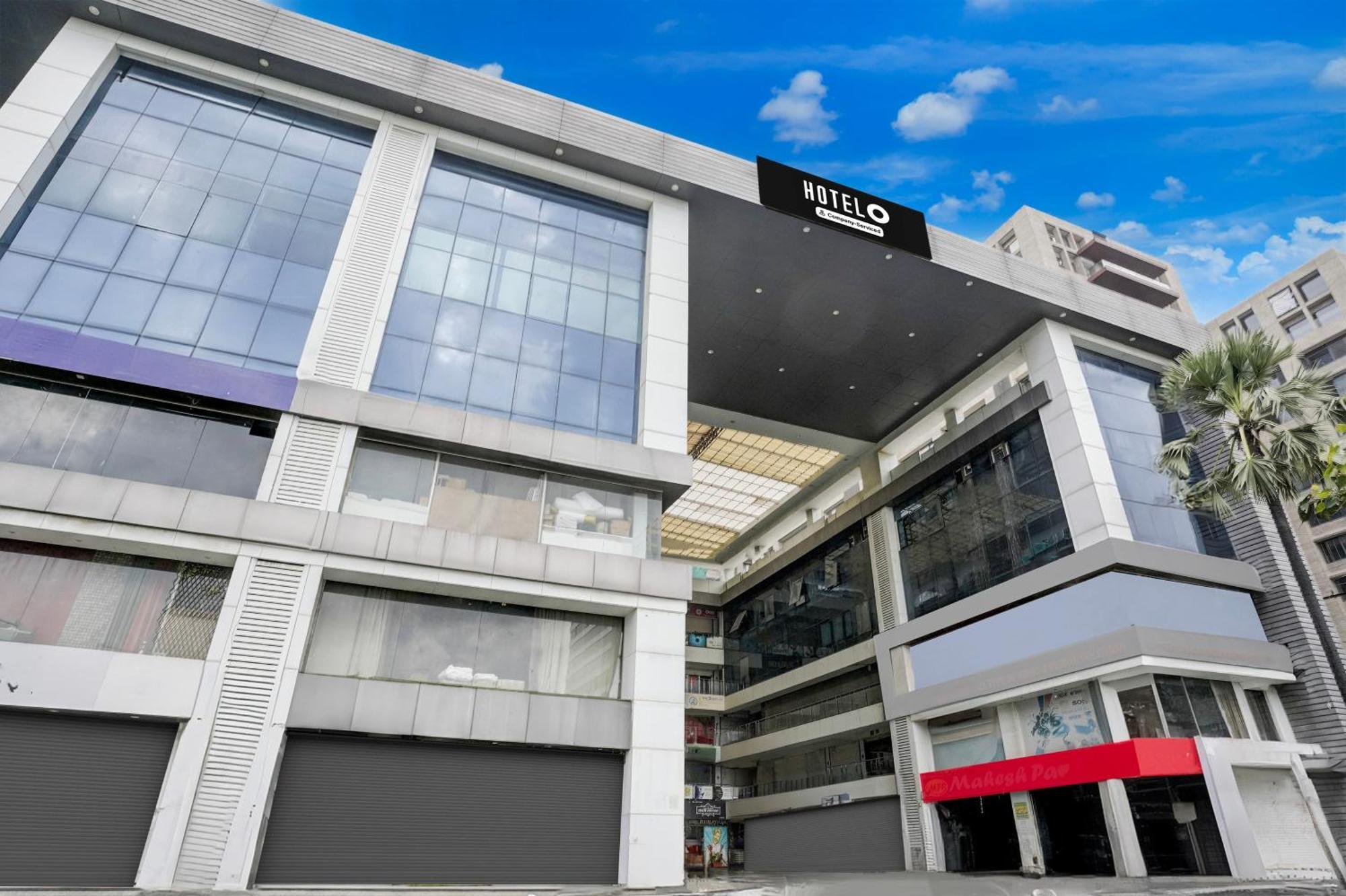 Super Hotel O Vip Road Formerly Hotel Lotus 수라트 외부 사진