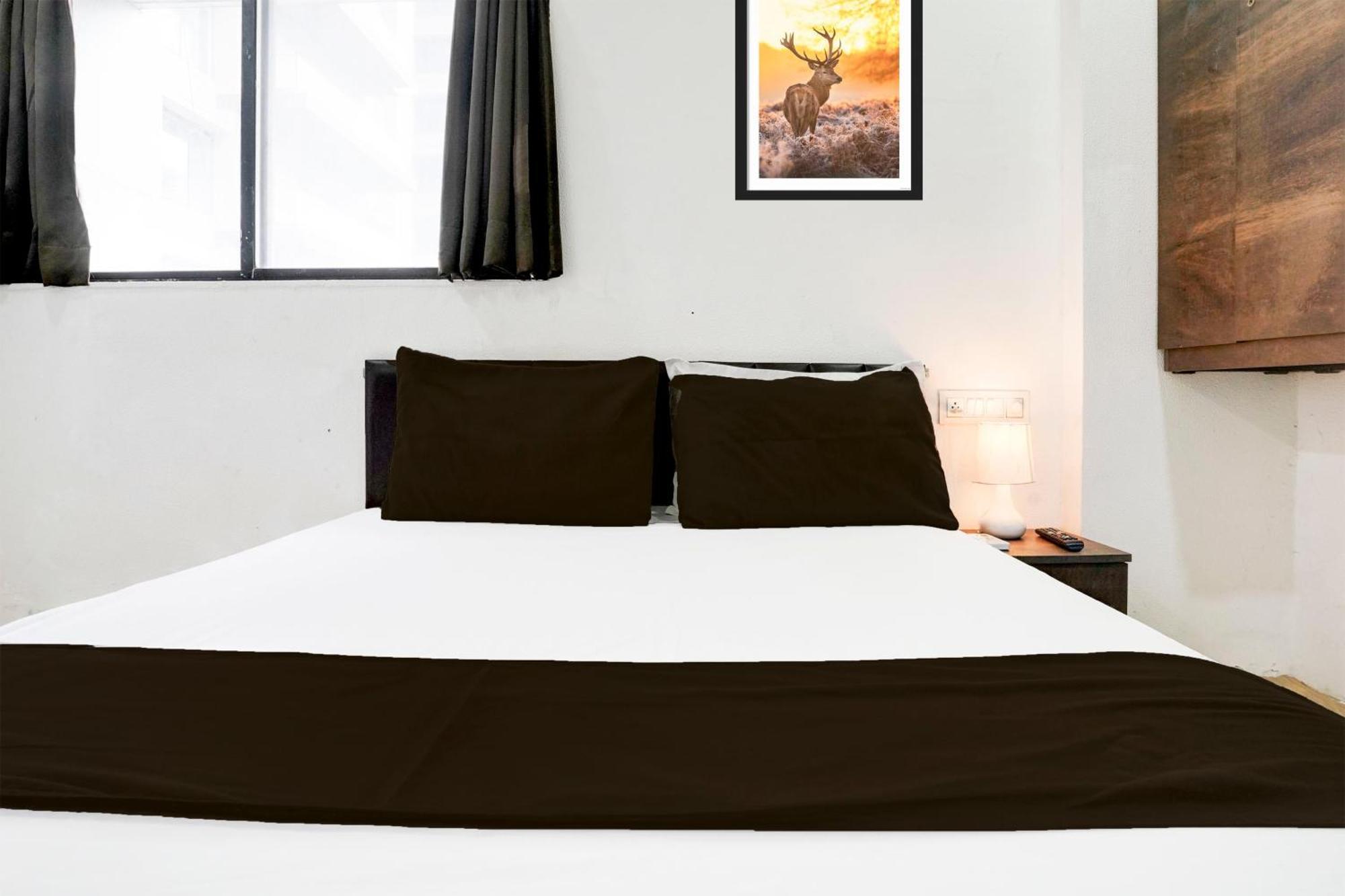 Super Hotel O Vip Road Formerly Hotel Lotus 수라트 외부 사진