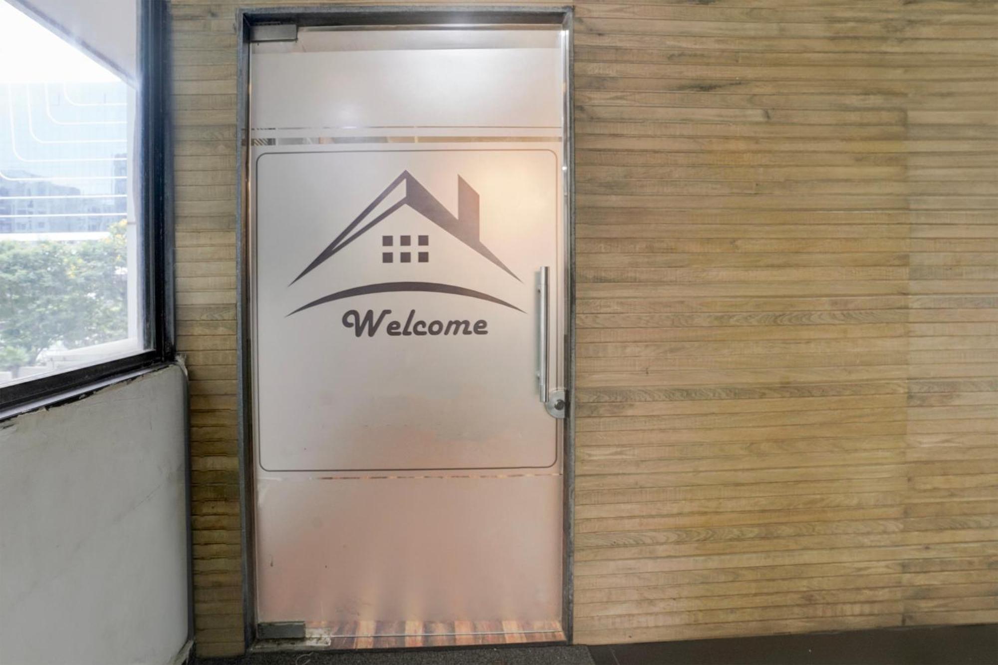 Super Hotel O Vip Road Formerly Hotel Lotus 수라트 외부 사진